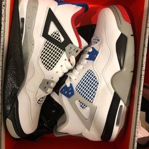 Air Jordan 4 Retro
